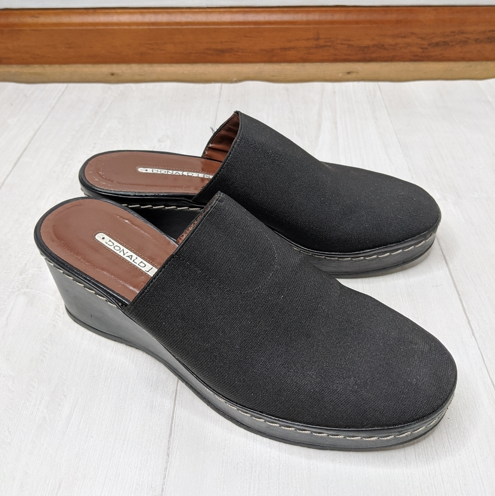 Donald J Pliner Rohena mule slides wedge